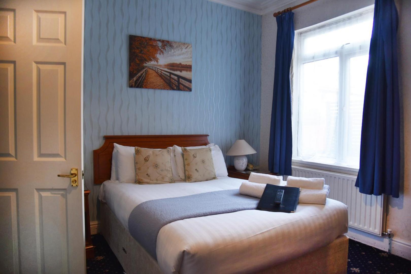 Crystal Hotel & Savour CBG Eksteriør billede